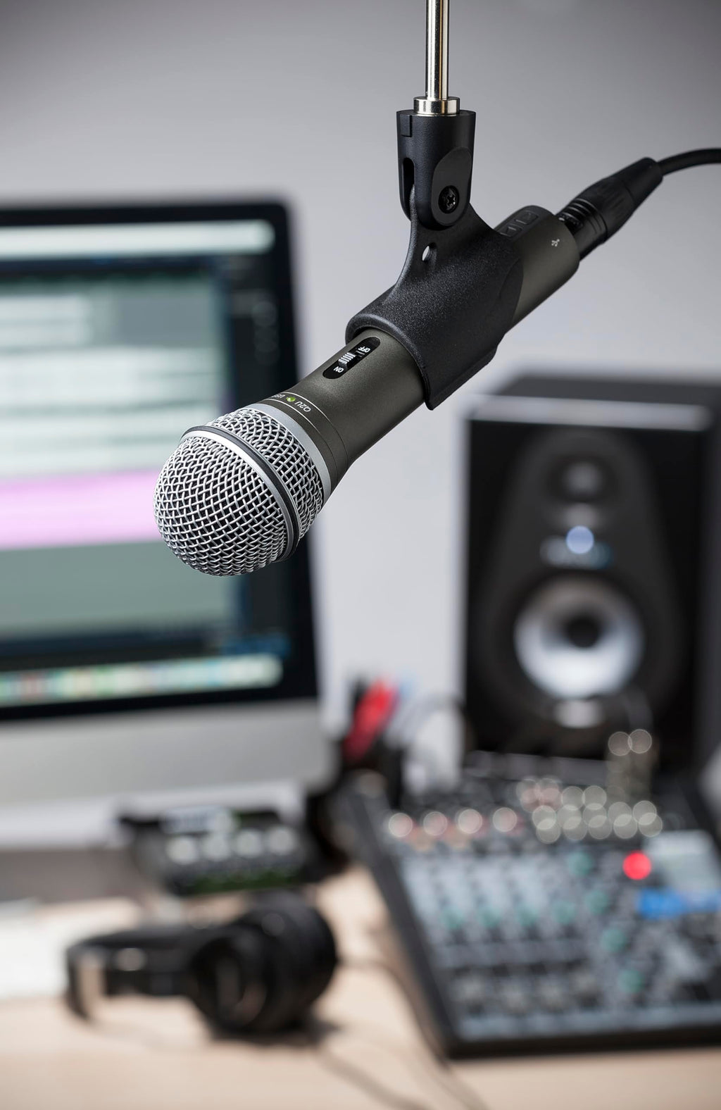 USB/XLR Dynamic Microphone Pack O15275