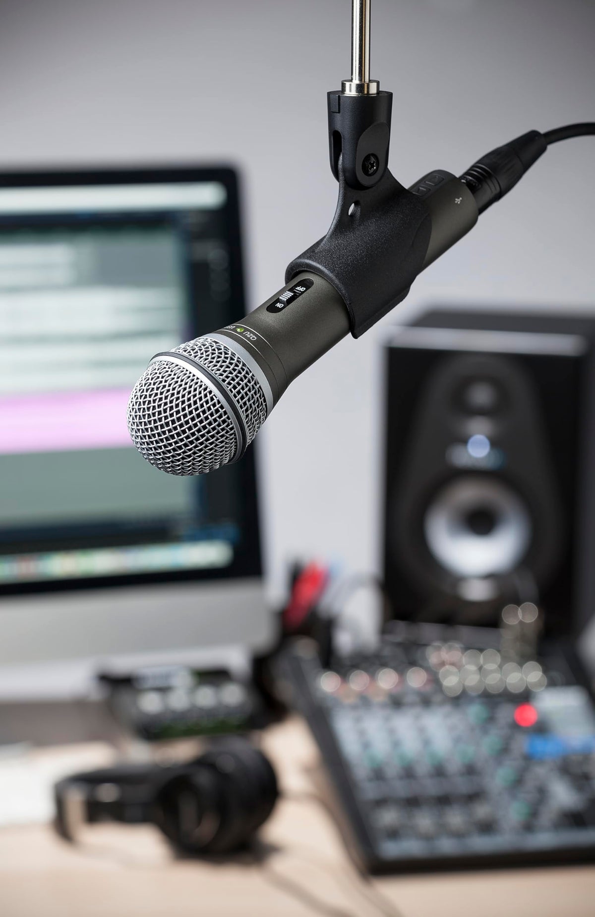 USB/XLR Dynamic Microphone Pack O15275