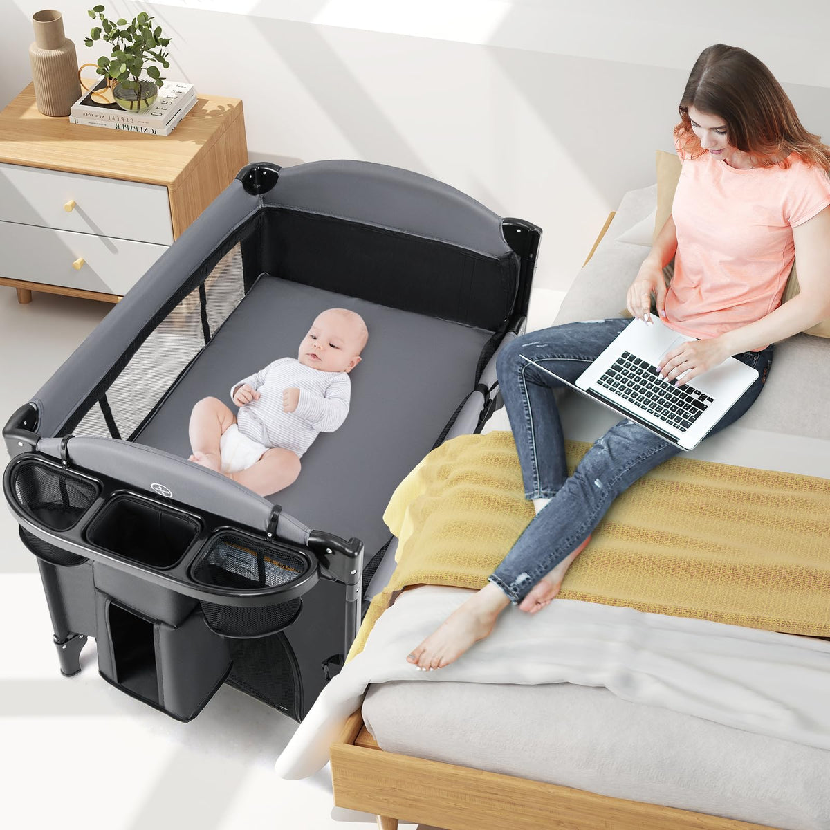 4 in 1 Pack and Play, Baby Bassinet, Bedside Sleeper, Diaper Changer S9489