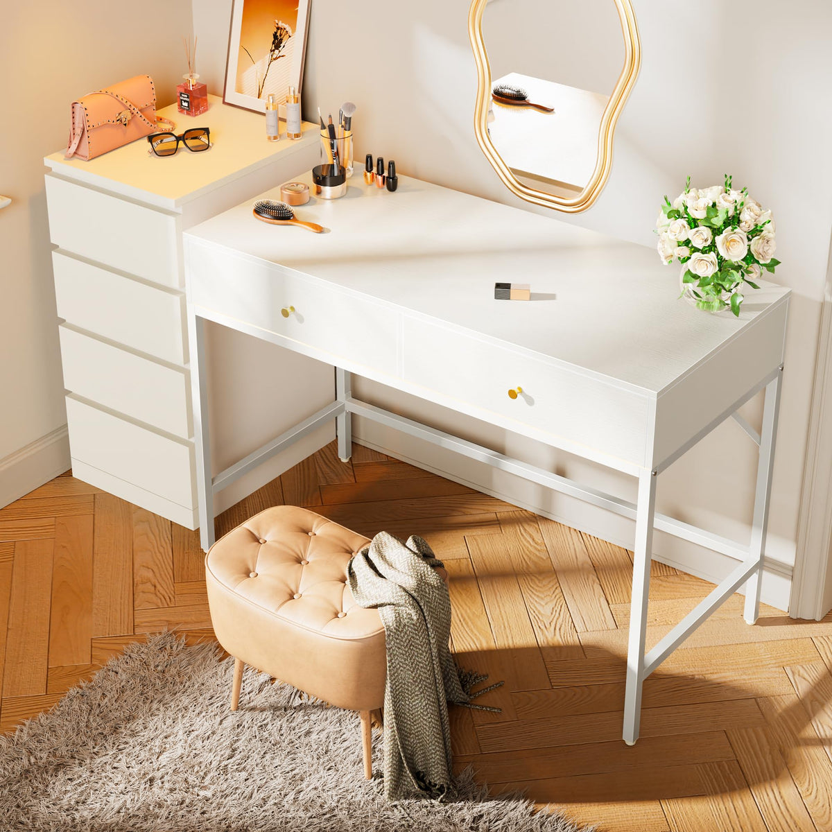 White Vanity Desk with Drawers V439150